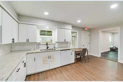 105 N 6th Street, Midlothian, TX 76065 - Photo 13