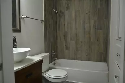 608 S Loving Avenue, Sherman, TX 75090 - Photo 17