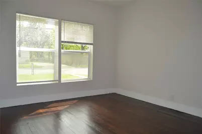 608 S Loving Avenue, Sherman, TX 75090 - Photo 21