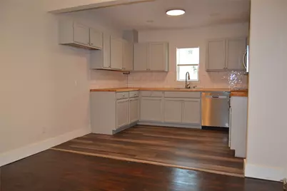 608 S Loving Avenue, Sherman, TX 75090 - Photo 9