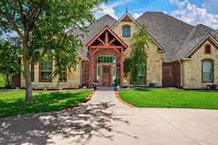 209 Chrissa Dr, Pottsboro, TX 75076 - Photo 3