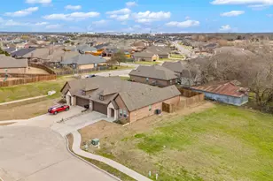 103 Tate Ln, Greenville, TX 75402 - Photo 7