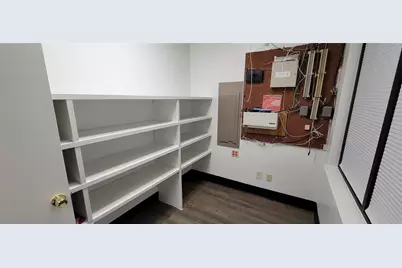 1638 W Irving Boulevard, Irving, TX 75061 - Photo 27