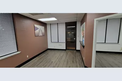 1638 W Irving Boulevard, Irving, TX 75061 - Photo 5