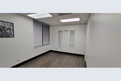 1638 W Irving Boulevard, Irving, TX 75061 - Photo 19