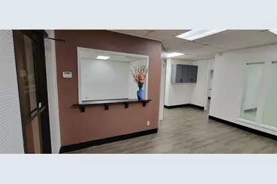 1638 W Irving Boulevard, Irving, TX 75061 - Photo 7