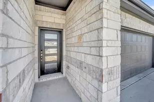 305 Sugarlands Dr, Greenville, TX 75402 - Photo 3