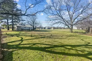 13023 Big Indian Rd, Callisburg, TX 76240 - Photo 3