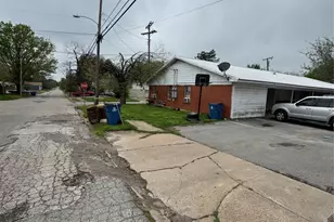 301 W Chestnut St, Kaufman, TX 75142 - Photo 35