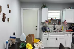 301 W Chestnut St, Kaufman, TX 75142 - Photo 3