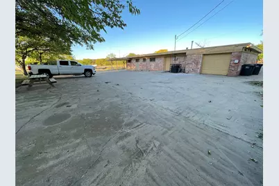 3328 Avenue B, Fort Worth, TX 76105 - Photo 3