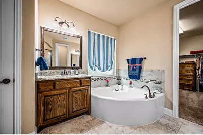 8914 Waters Lane, Rowlett, TX 75089 - Photo 13