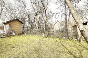 605 Olive St, Cleburne, TX 76031 - Photo 29