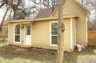 605 Olive St, Cleburne, TX 76031 - Photo 37