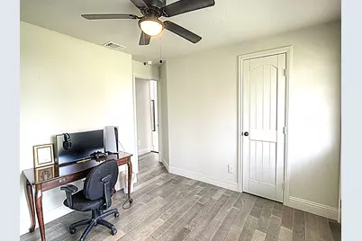 605 Olive Street, Cleburne, TX 76031 - Photo 25