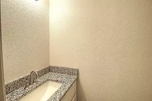 605 Olive St, Cleburne, TX 76031 - Photo 27