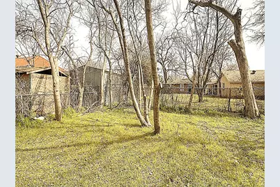 605 Olive Street, Cleburne, TX 76031 - Photo 35