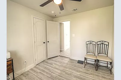 605 Olive Street, Cleburne, TX 76031 - Photo 21