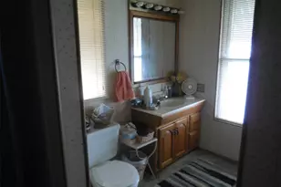 610 W Main St, Ranger, TX 76470 - Photo 5