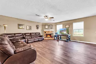 5237 Bedfordshire Dr, Fort Worth, TX 76135 - Photo 5