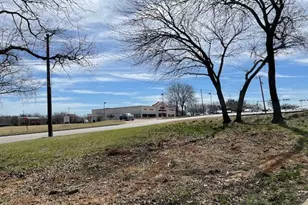 1130/1131 N Walnut Creek Dr Dr, Mansfield, TX 76063 - Photo 7