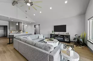 502 S Bay Ct, Runaway Bay, TX 76426 - Photo 7