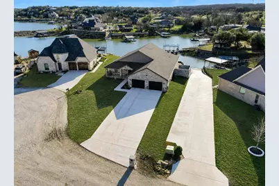 502 S Bay Court, Runaway Bay, TX 76426 - Photo 3