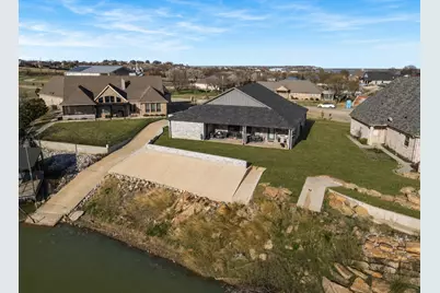 502 S Bay Court, Runaway Bay, TX 76426 - Photo 35