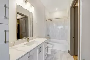 2700 Old Denton Rd, Carrollton, TX 75007 - Photo 17