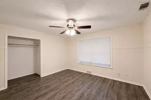 2806 E Atoll Dr, Dallas, TX 75216 - Photo 9