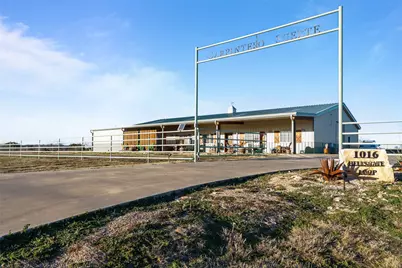 1016 Hells Gate Loop, Strawn, TX 76475 - Photo 1