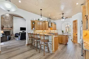 712 S Sugartree Dr, Lipan, TX 76462 - Photo 11