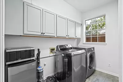 2406 Manchester Drive, Carrollton, TX 75006 - Photo 11