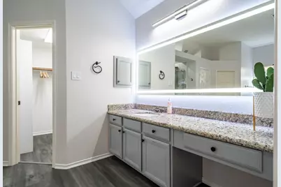 2406 Manchester Drive, Carrollton, TX 75006 - Photo 21