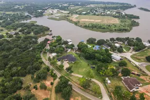 2100 Gene Ct, Granbury, TX 76048 - Photo 3