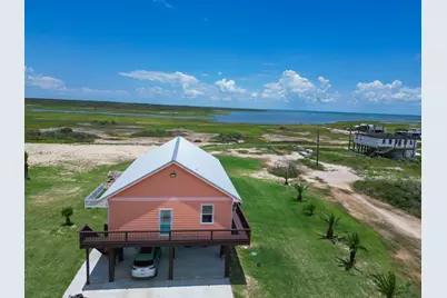 904 W Polk Avenue, Port O Connor, TX 77982 - Photo 5