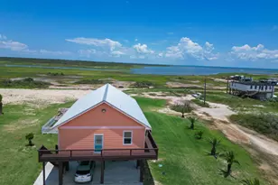 904 W Polk Ave, Port O Connor, TX 77982 - Photo 5