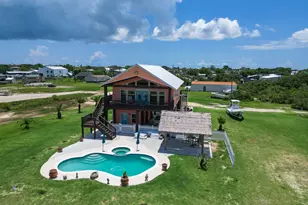 904 W Polk Ave, Port O Connor, TX 77982 - Photo 5