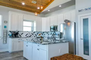 904 W Polk Ave, Port O Connor, TX 77982 - Photo 15
