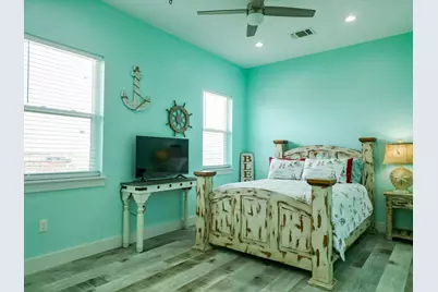 904 W Polk Avenue, Port O Connor, TX 77982 - Photo 11