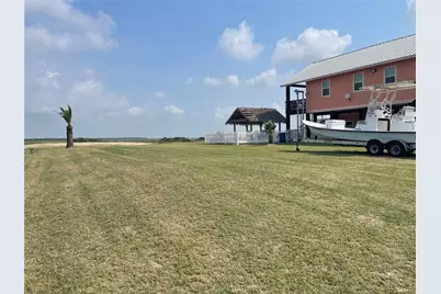 904 W Polk Avenue, Port O Connor, TX 77982 - Photo 37