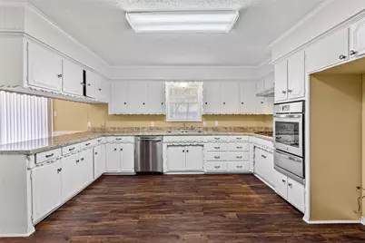 6305 Chapman Drive, Greenville, TX 75402 - Photo 7