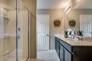 16124 Isles Dr, Fort Worth, TX 76052 - Photo 11