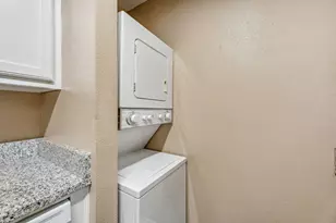 872 W Vanderbilt St, Stephenville, TX 76401 - Photo 5