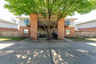 872 W Vanderbilt St, Stephenville, TX 76401 - Photo 1