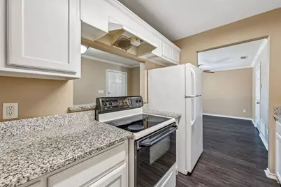 872 W Vanderbilt Street, Stephenville, TX 76401 - Photo 3