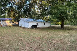 112 Elm St, Roxton, TX 75477 - Photo 19