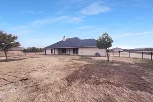 3915 Tower Circle, Nevada, TX 75173 - Photo 23