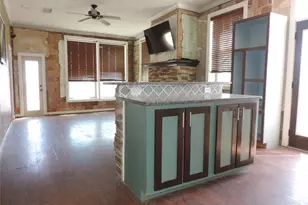 112 S Austin, Ranger, TX 76470 - Photo 37