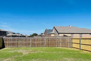 3120 Crimson Clover Dr, Lancaster, TX 75134 - Photo 25